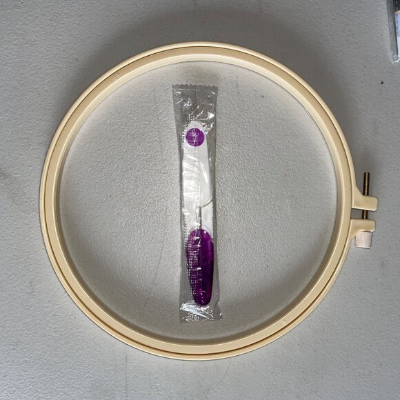 New Embroidery DIY Art Kit Set Pre-Printed Cloth Tools Beginners & Enthusiasts - Picture 10 of 10